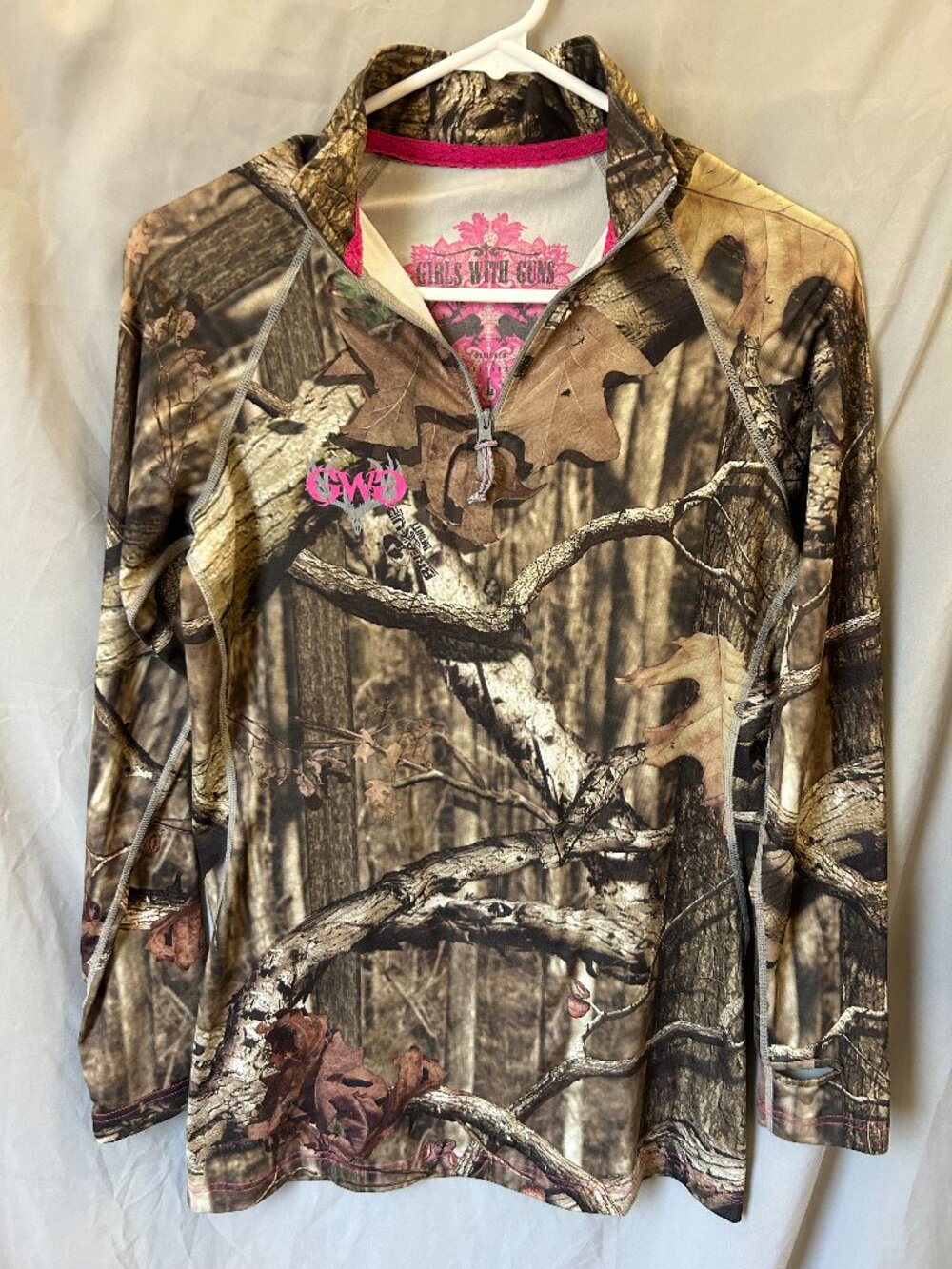 Girls With Guns Camouflage 1/4 Zip Women's Pullover Size Large